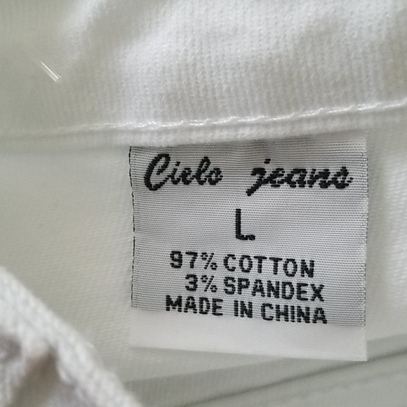 Cielo Jeans Cuffed Hem White Size Large Shorts. - Picture 6 of 6